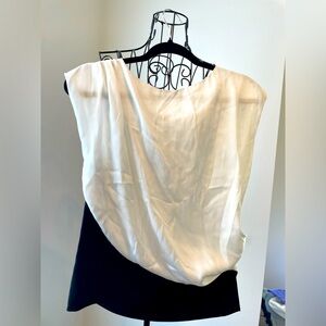 Vince Camuto top size small